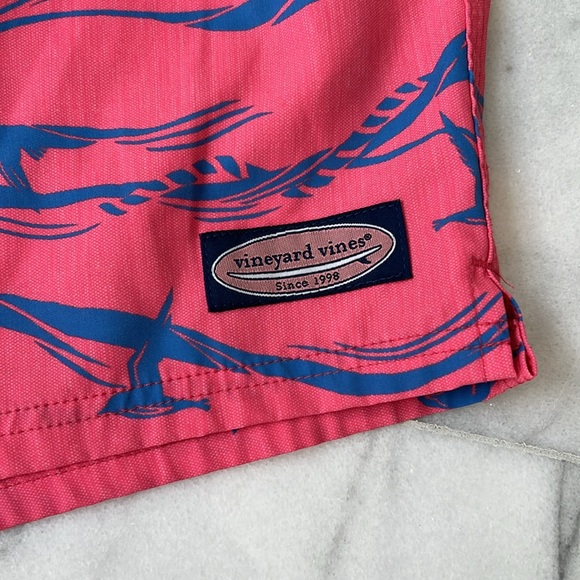 Vineyard Vines Chappy Swim Trunks Sea Grove Sailor's Red Blue Ropes - Size M - Picture 3 of 8